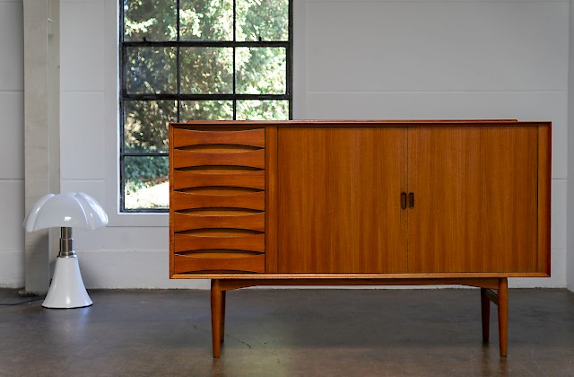 Arne Vodder - Teak Highboard